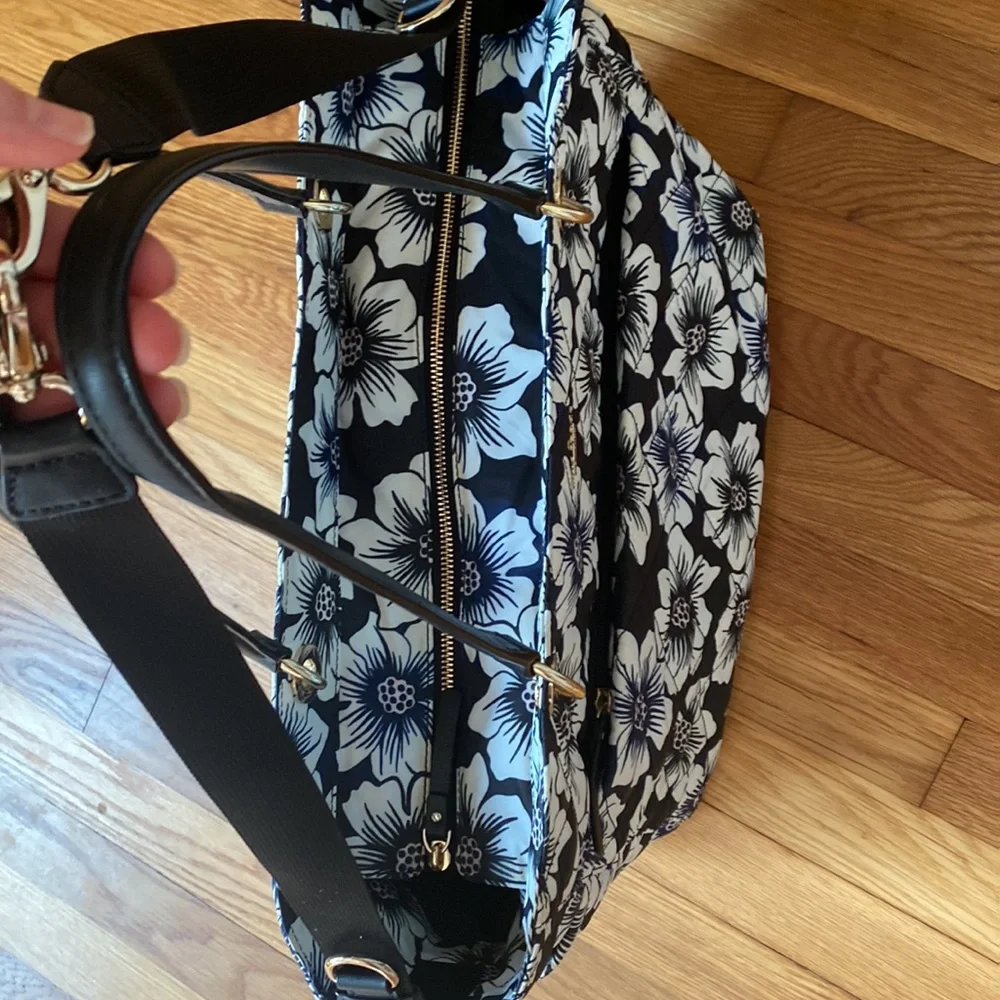 Kate spade diaper bag. Comes w/ changing pad. - Picture 5 of 9